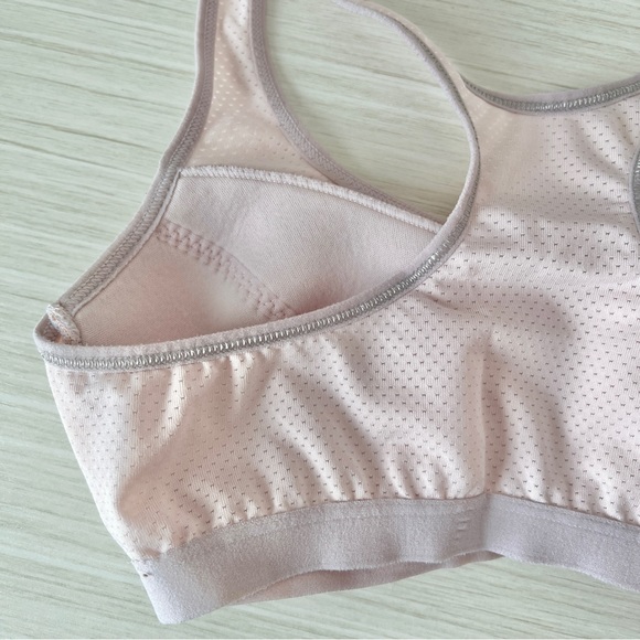 🔥Light Pink Sports Bra - Picture 5 of 9